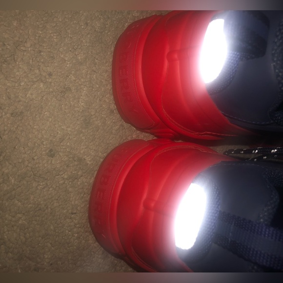 Burberry size 44 no box no scuffs no creases basically brand new will ship - Picture 6 of 6